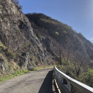 pareti rocciose nella località Rocca di Roffeno